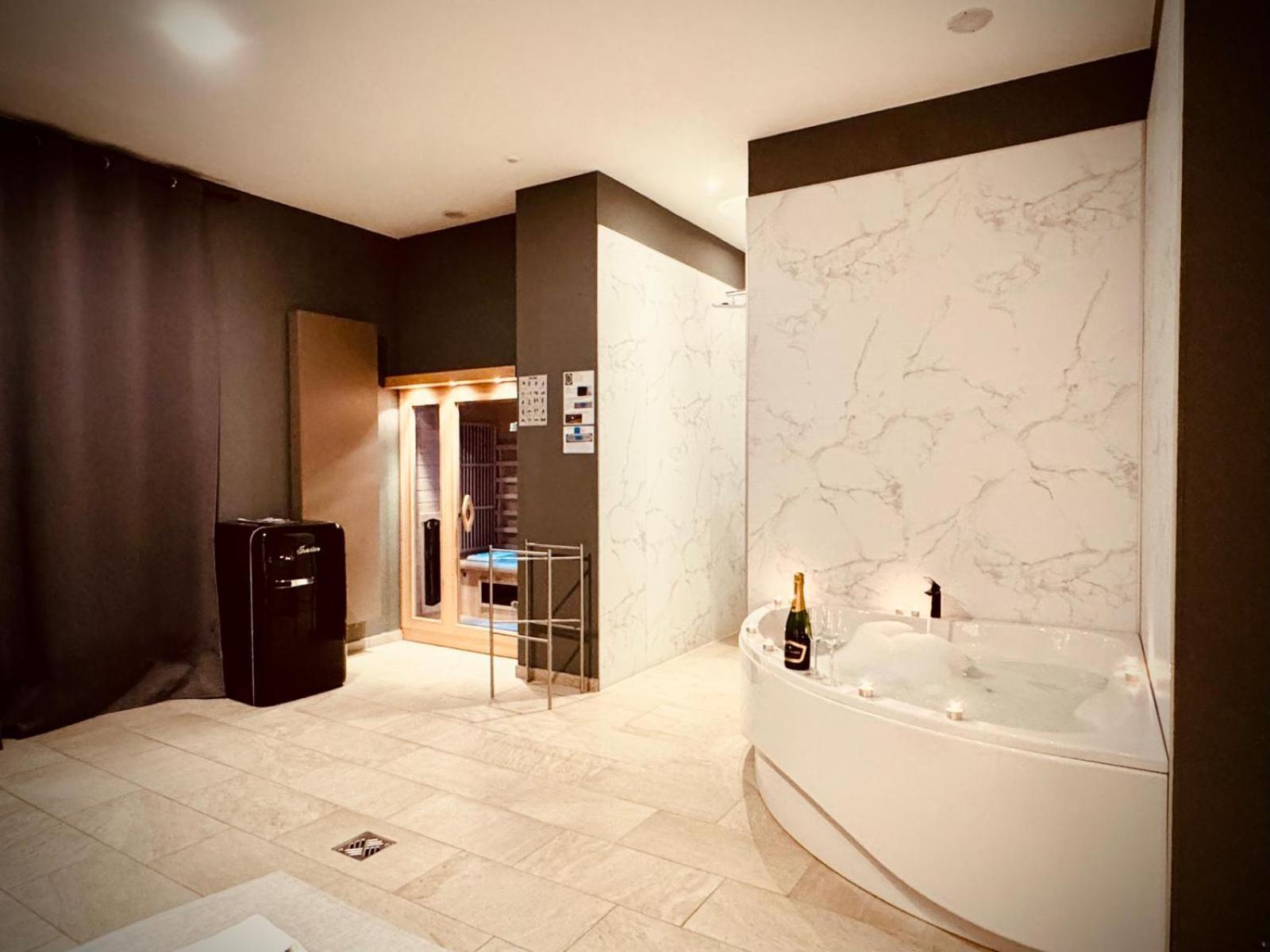 The Rose Suites ブルージュ エクステリア 写真